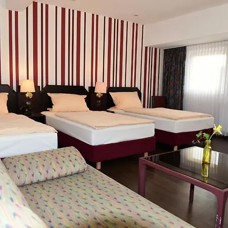 哈尔索夫酒店 3*